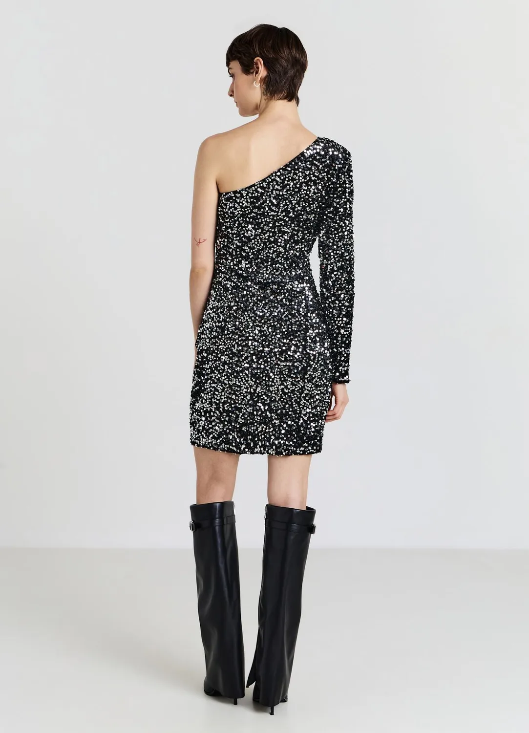 Calliope robe monospaule courte femme paillettes