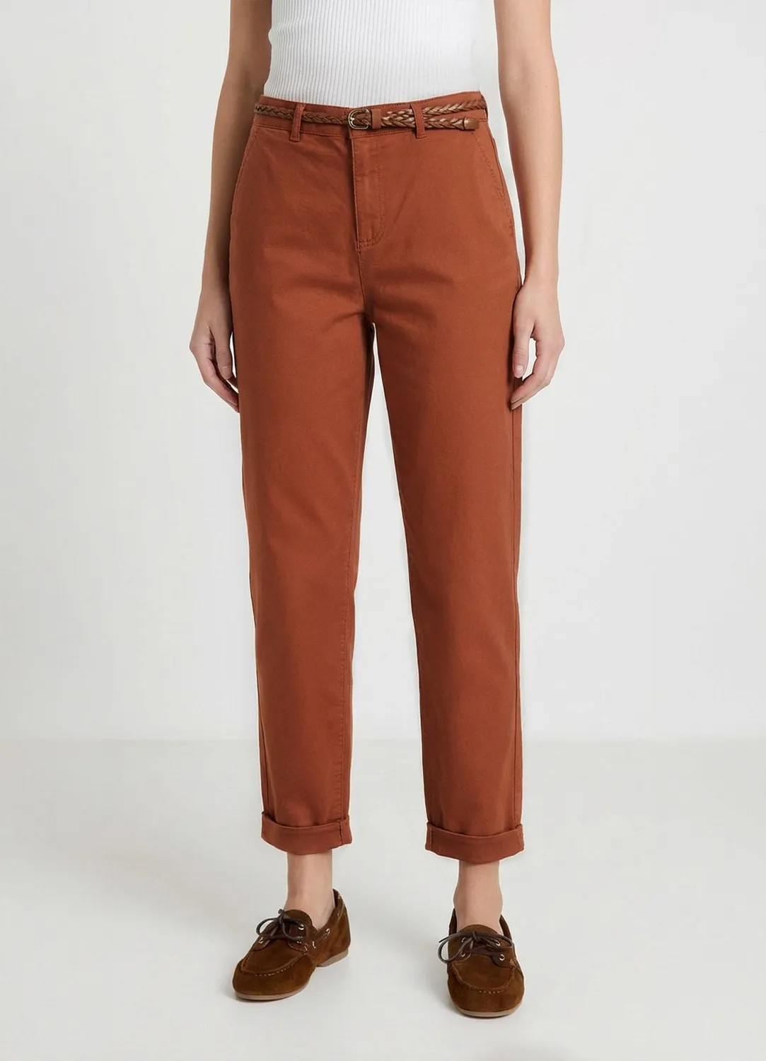 Calliope pantalon chino ceinture tressée femme
