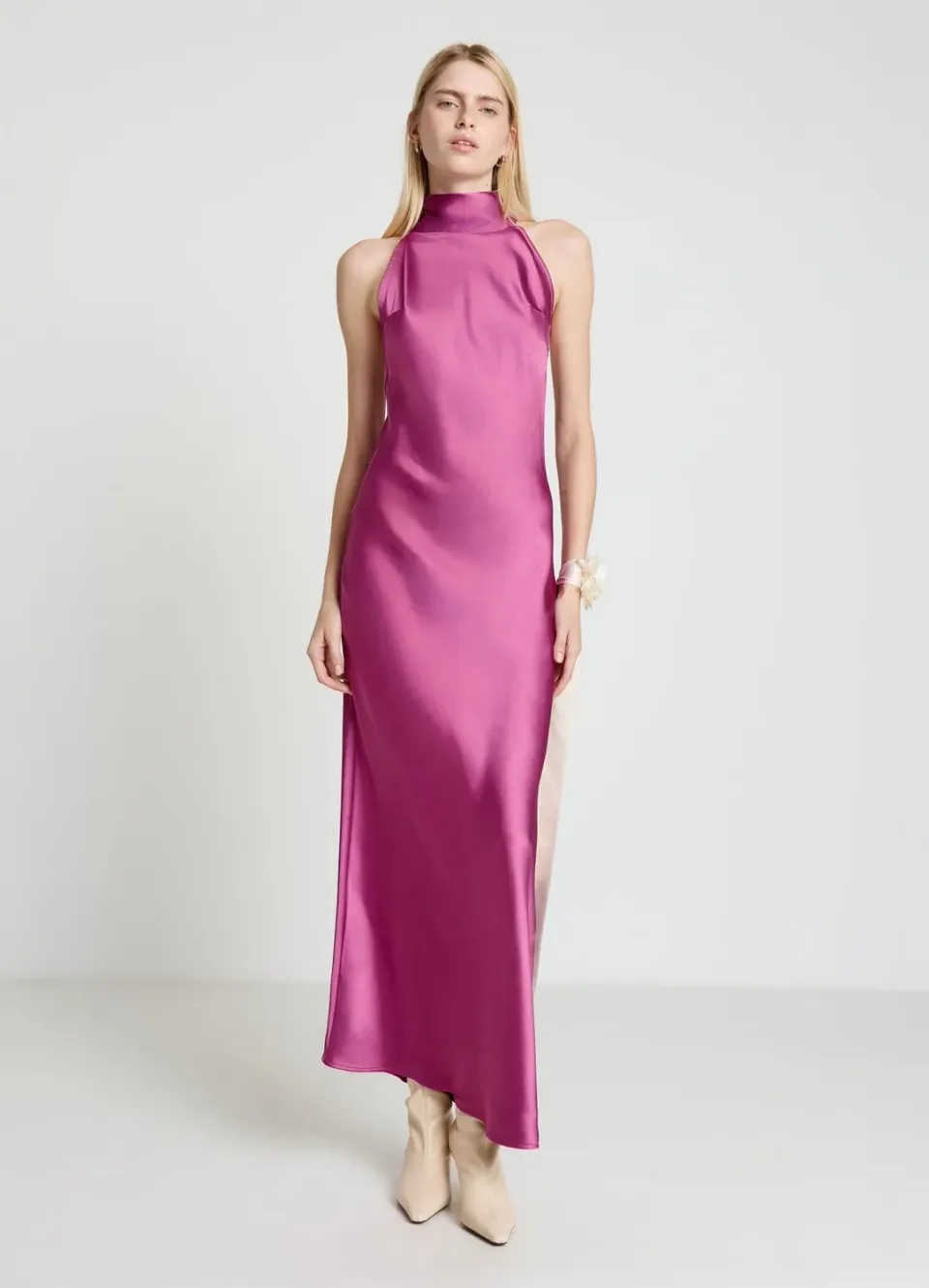 Calliope Atelier robe longue satinée col américain