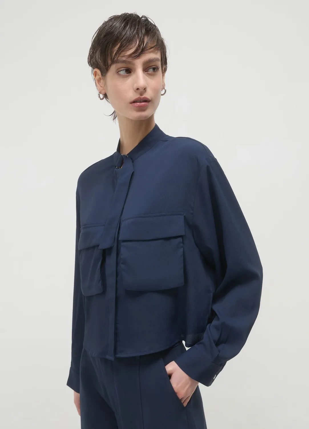 Calliope Coreana chemise col coréen poches femme