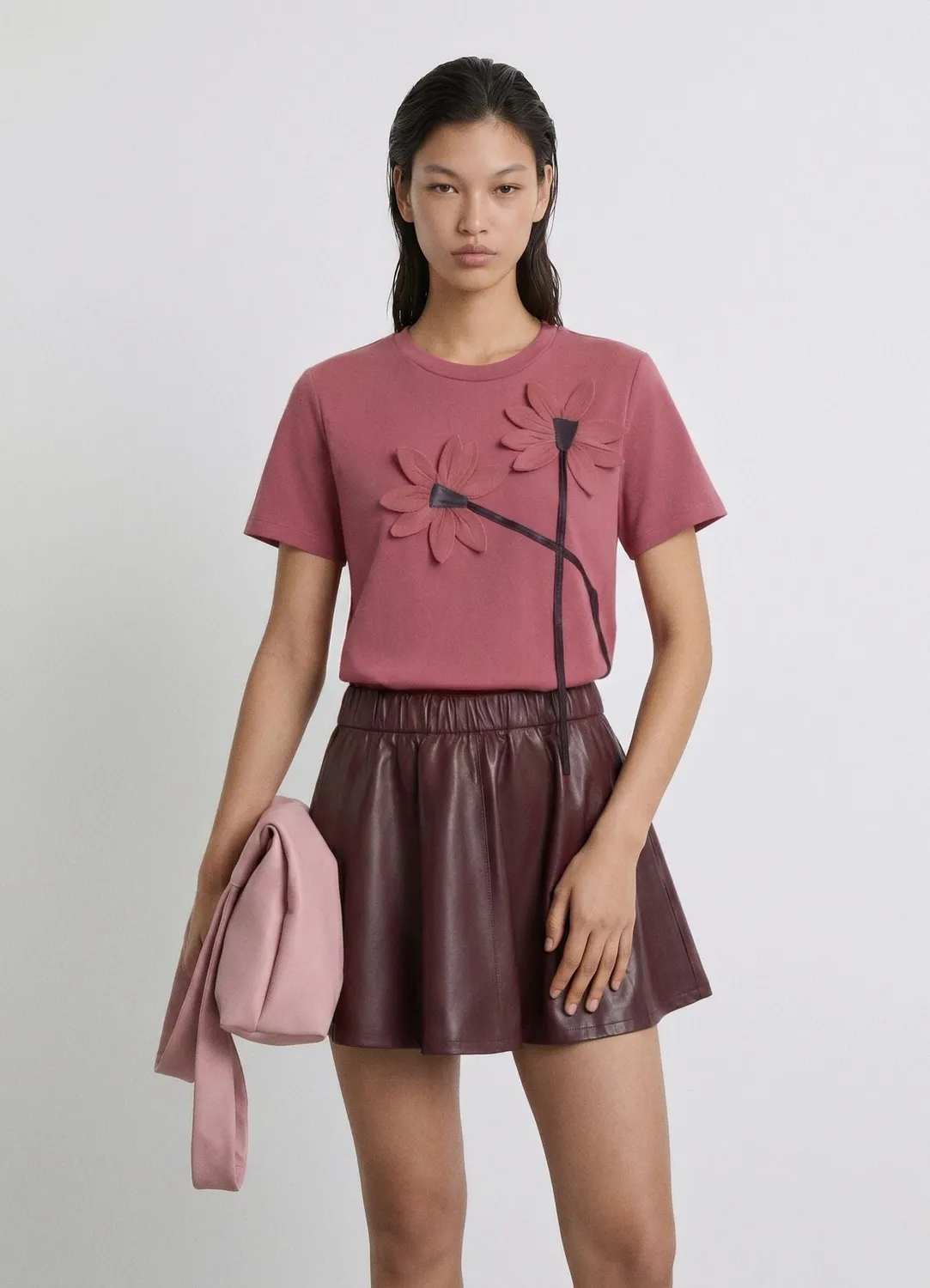 Calliope t-shirt fleurs appliquées manches courtes femme
