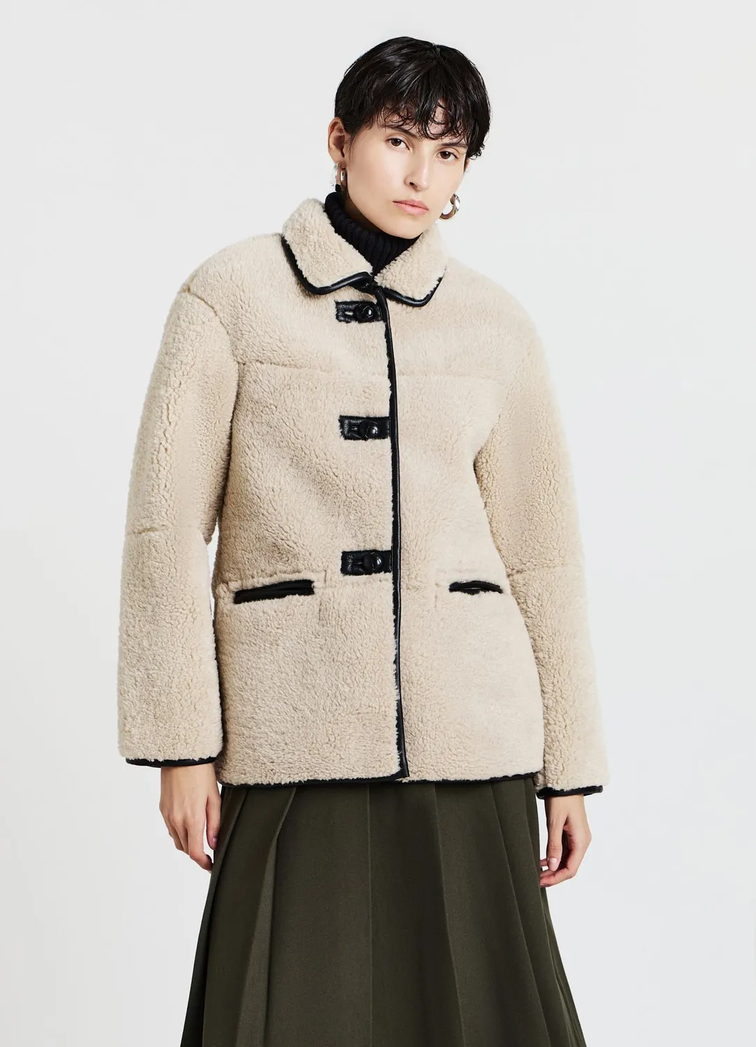 Calliope veste fausse fourrure femme boutons col haut