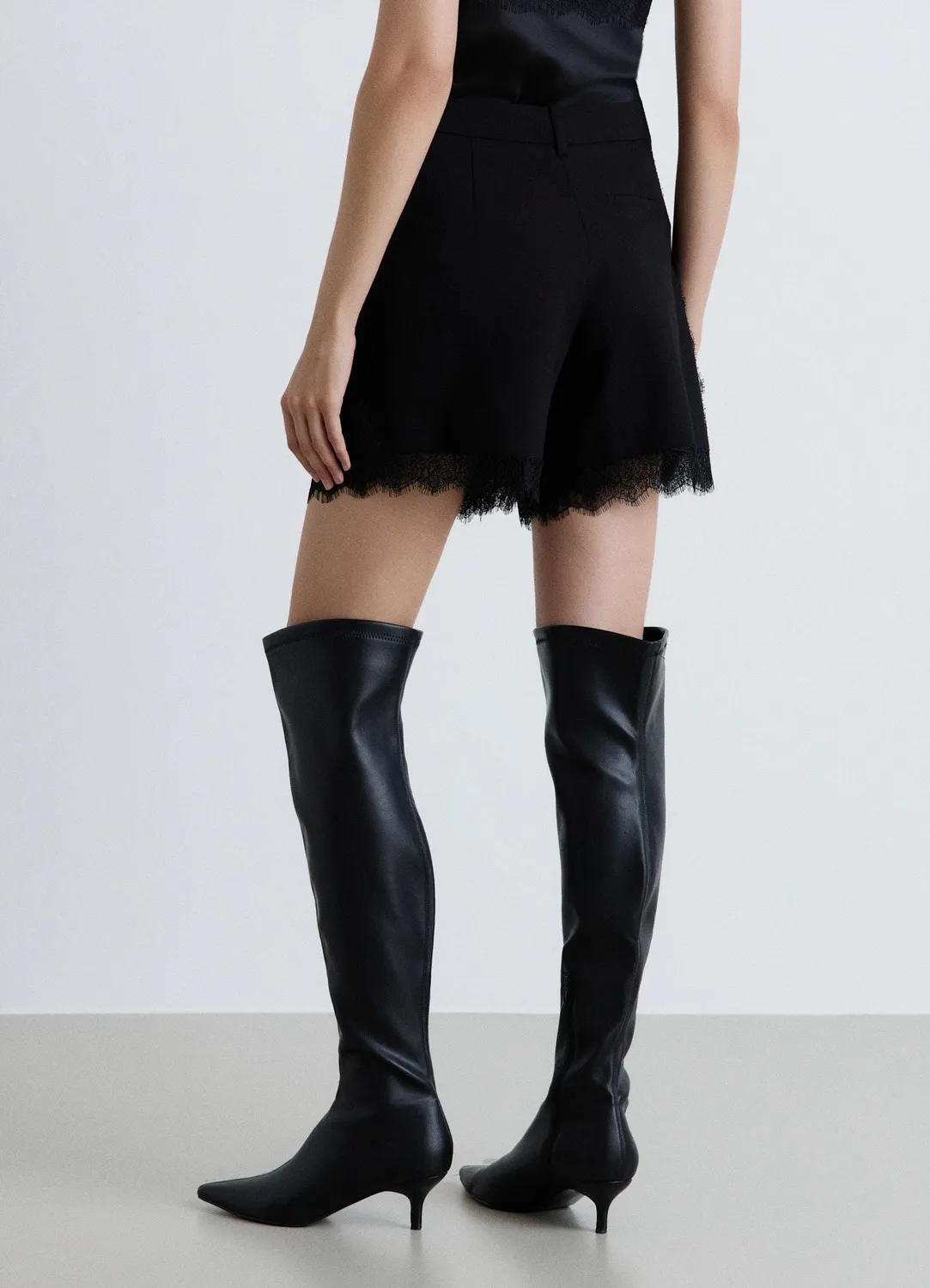 Calliope short dentelle femme taille mi-haute