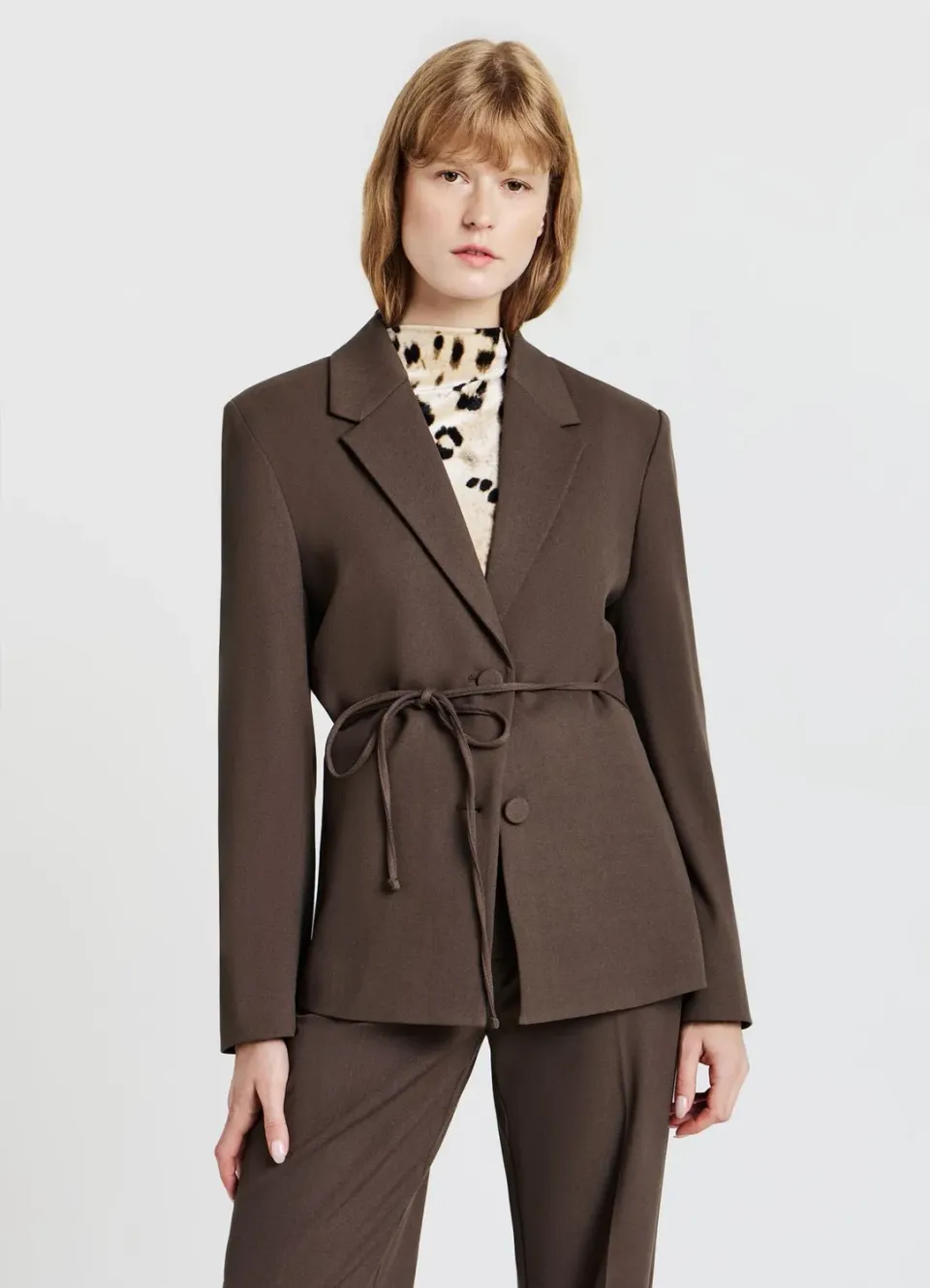 Calliope Laccio in Vita veste femme unie à nouer
