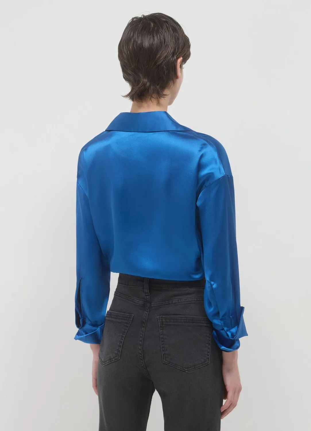 Calliope chemise femme satinée crop à boutons
