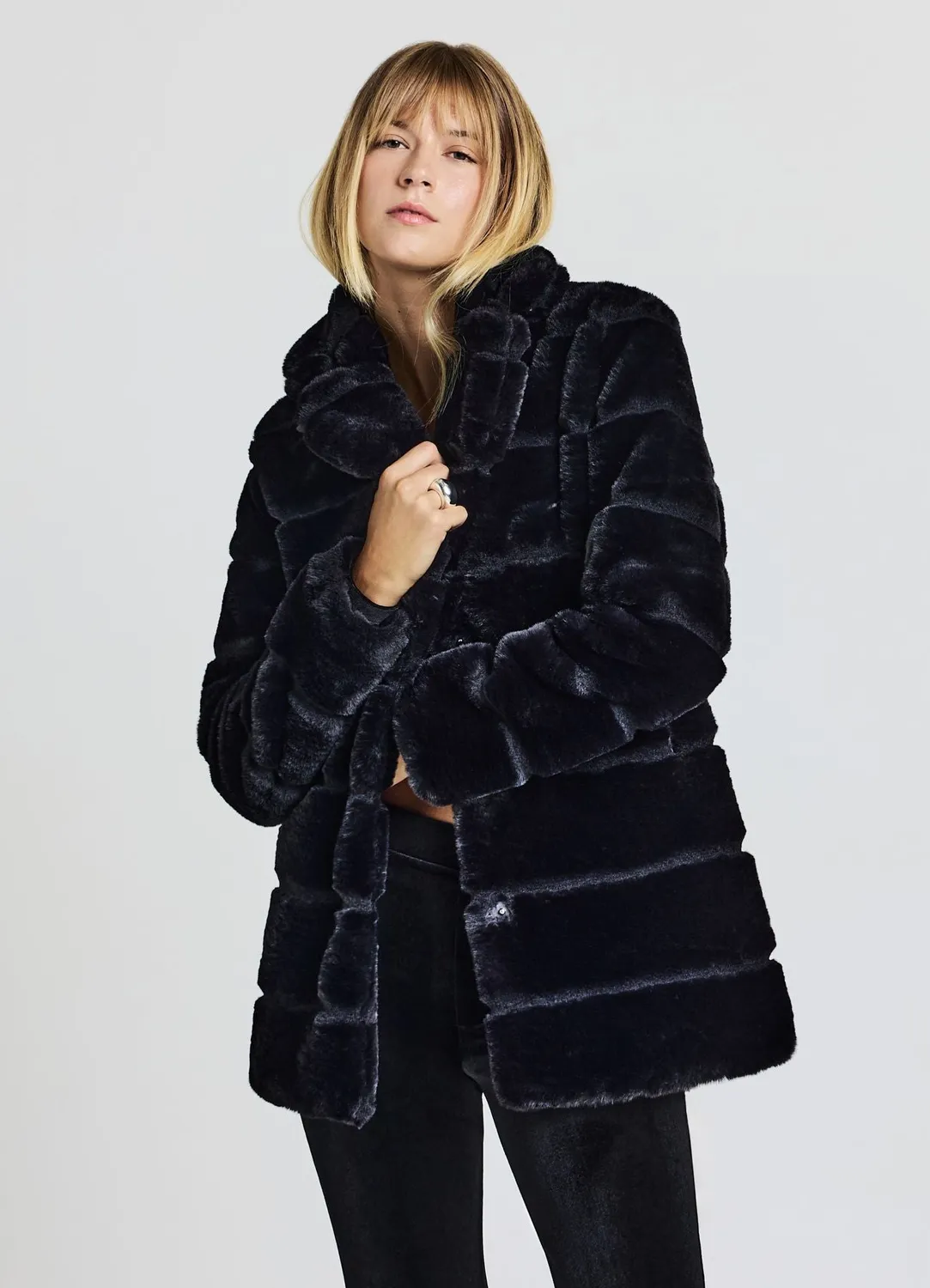 Calliope manteau fausse fourrure femme rayé col large