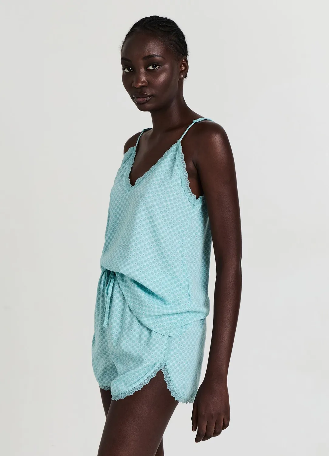 Calliope ensemble pyjama dentelle femme short
