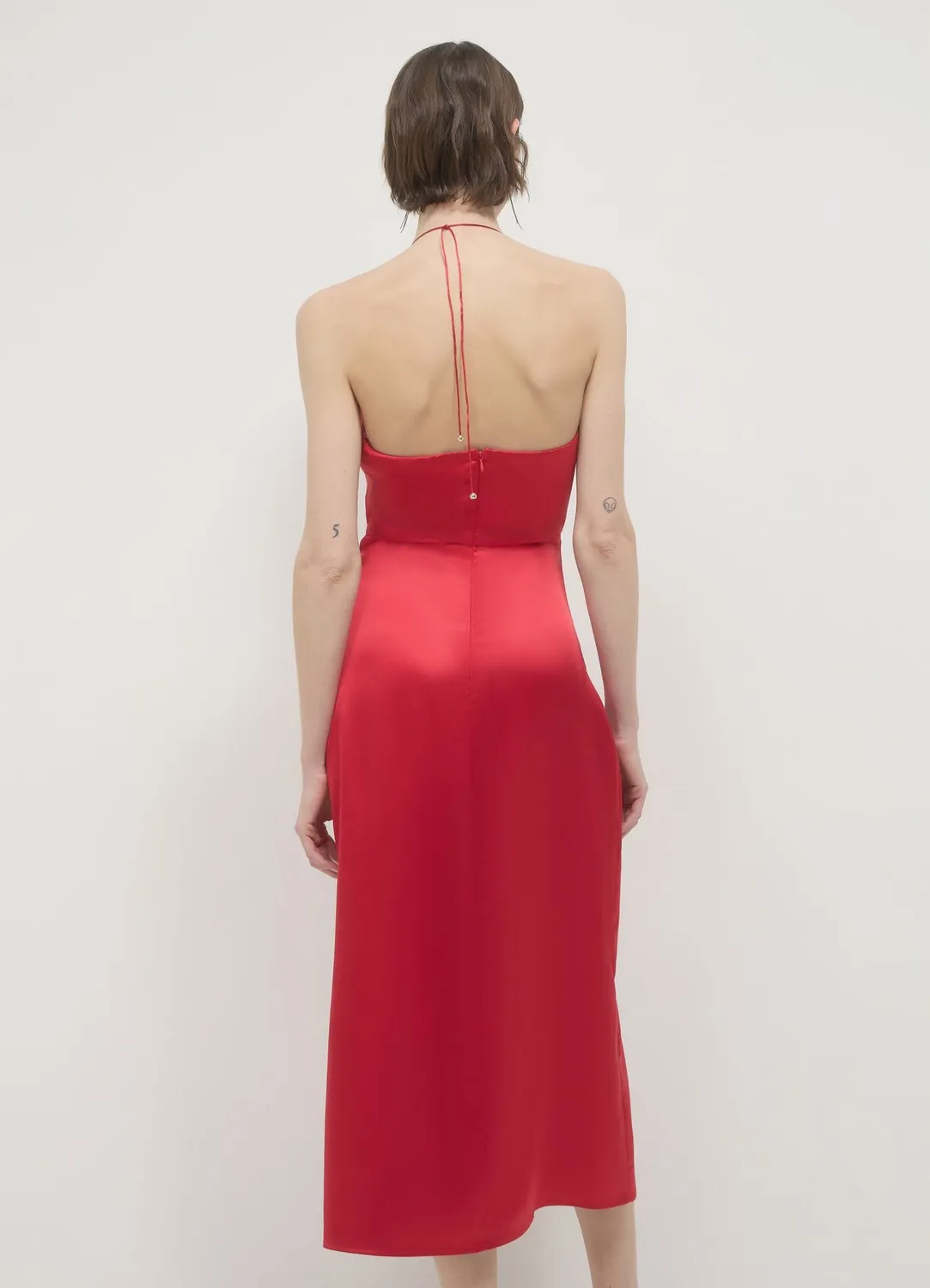 Calliope robe longue satinée femme cut out tour de cou