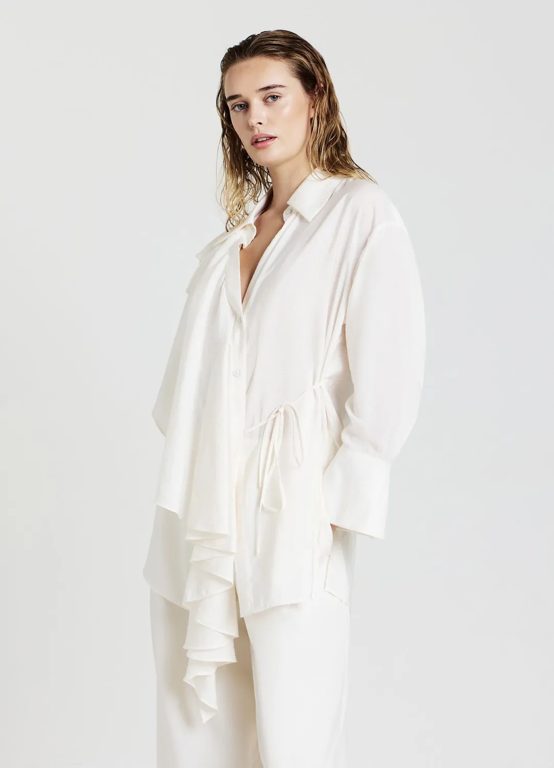 Calliope chemise femme volants lacet manches longues