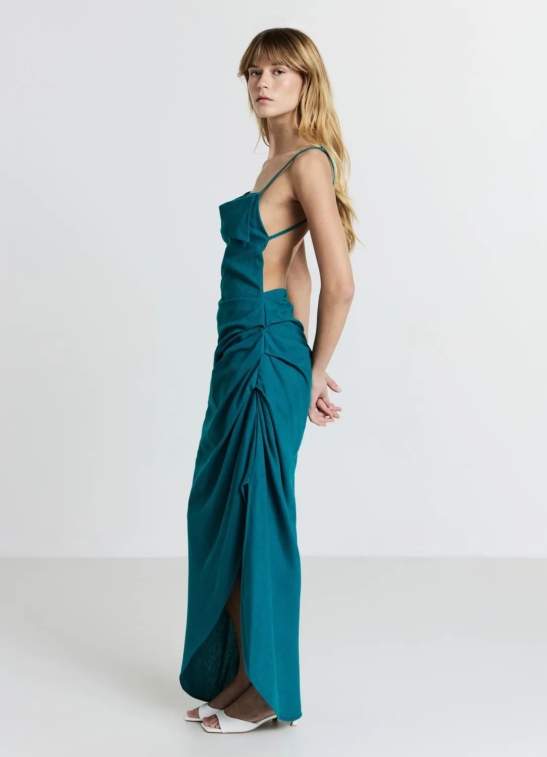 Calliope robe longue dos nu femme fente