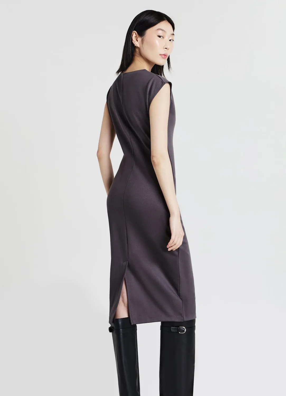 Calliope Atelier robe fourreau femme col V