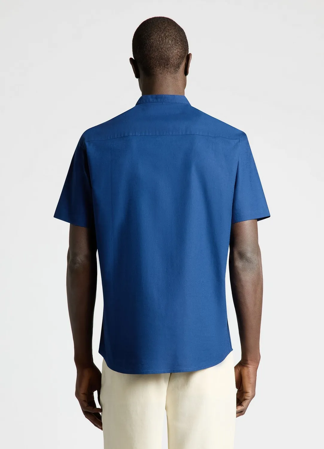 Calliope chemise col coréen homme unie manches courtes