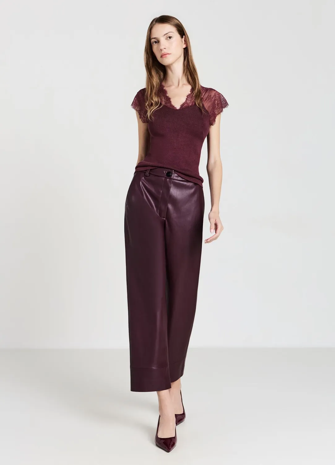 Calliope Top col V dentelle femme taille S