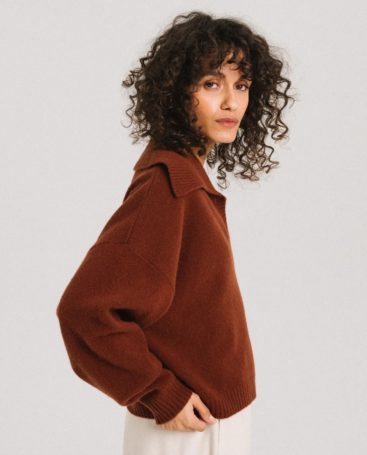 TINSELS FOOLS BROWN pull mérinos col vareuse
