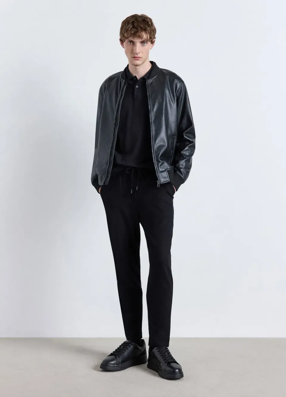 Calliope pantalon jogging homme uni à cordon