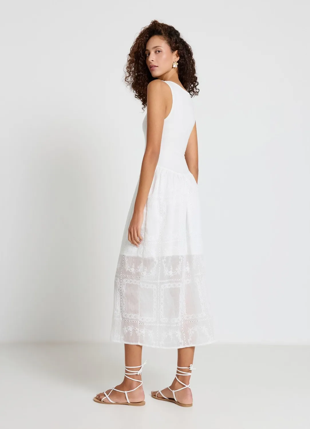 Calliope robe longue femme sans manches brodée