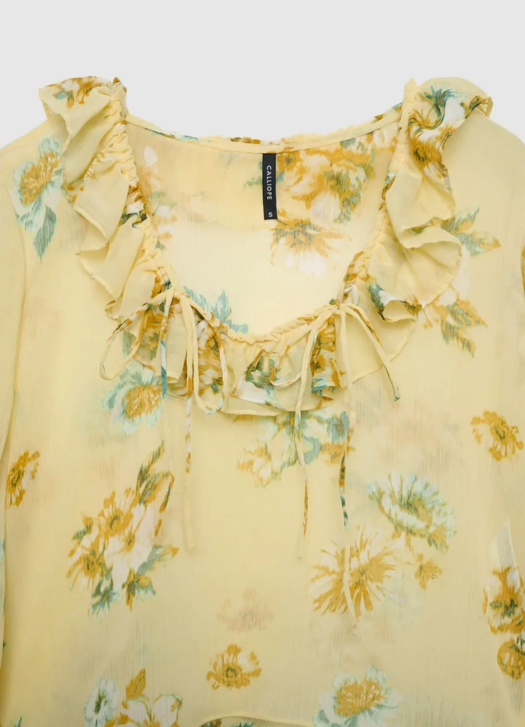 Calliope blouse florale femme volants laçets