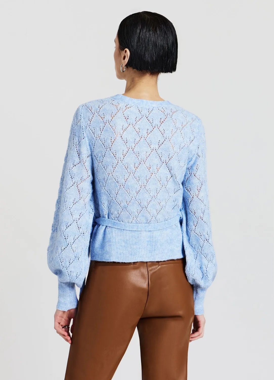 Calliope pull col V ajouré à nœud femme