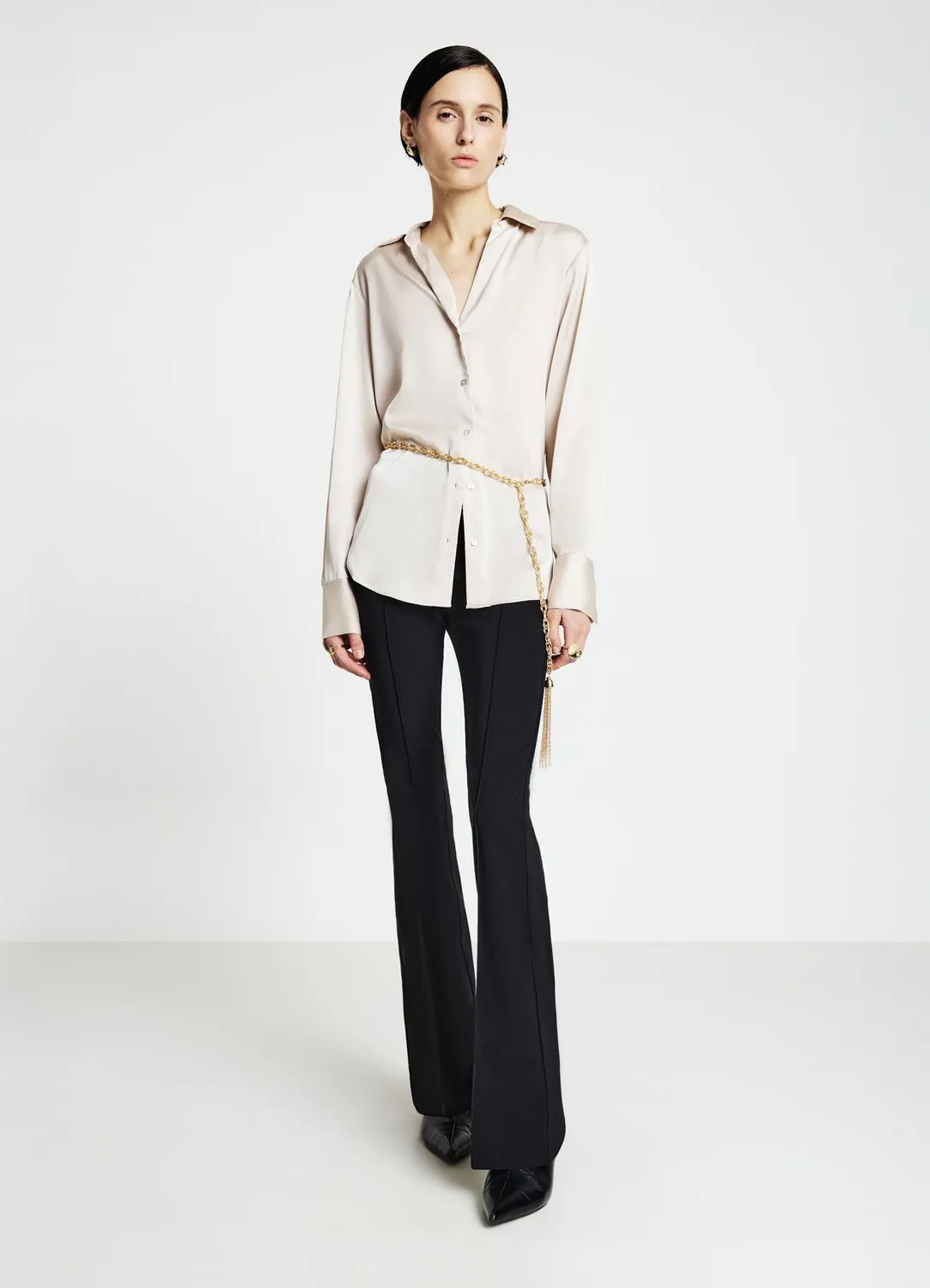 Calliope chemisier satiné col V femme uni