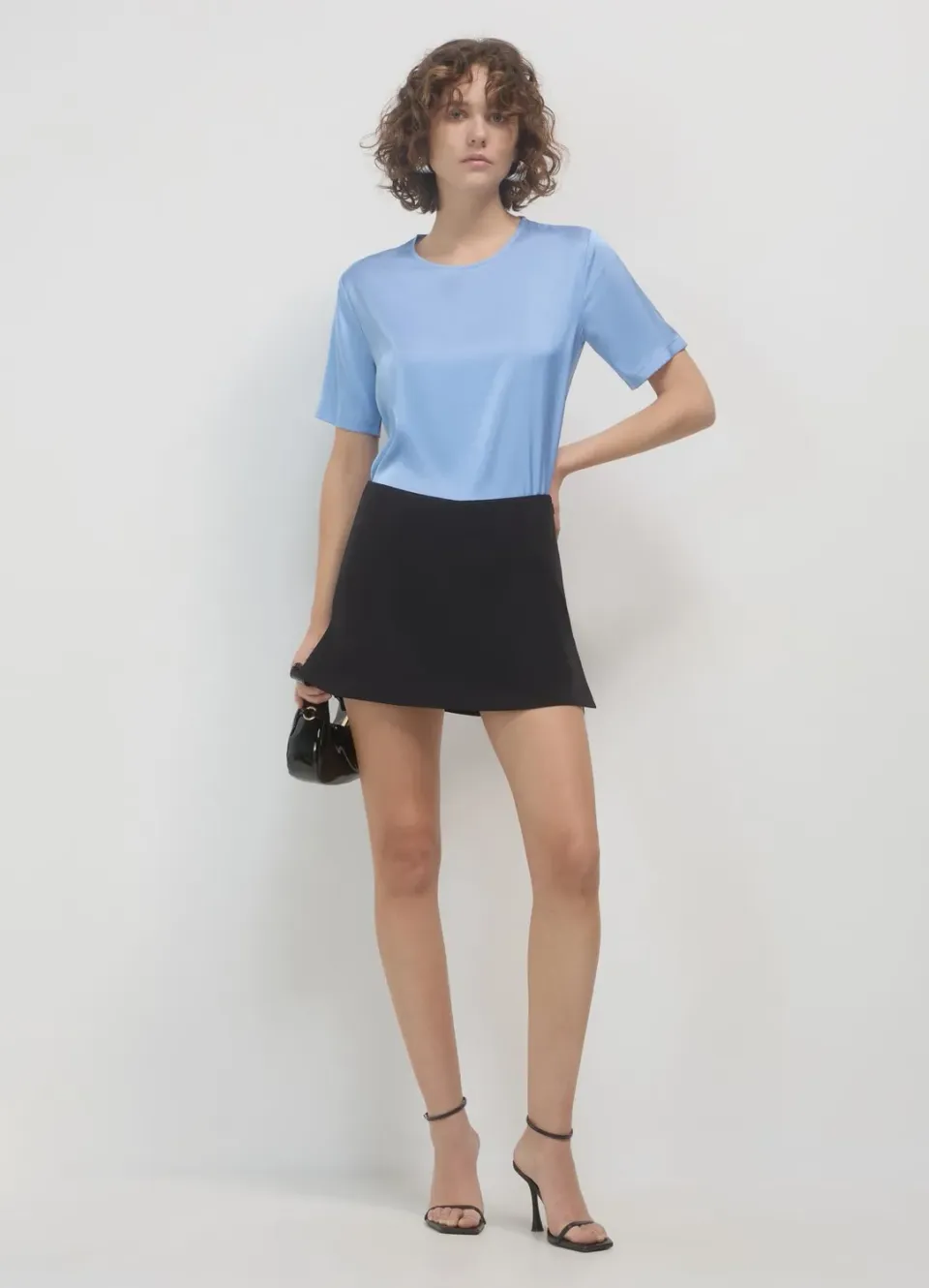 Calliope Blouse Satinée Femme Manches Courtes
