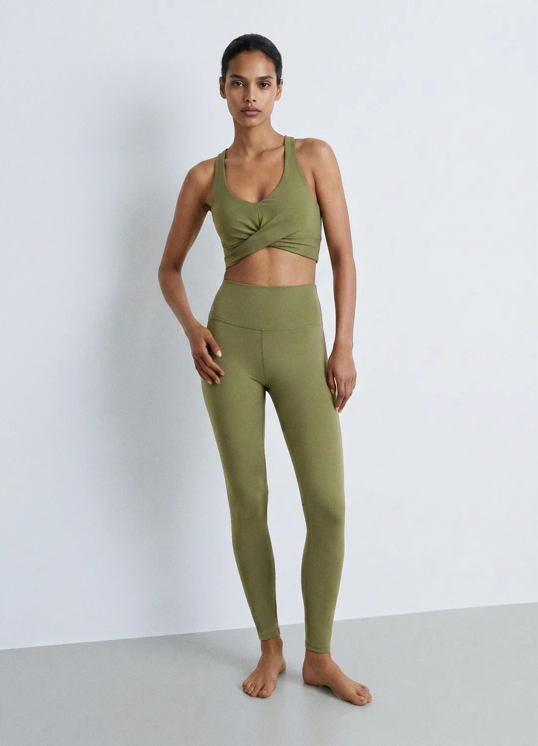 Calliope brassiere sport femme col V maintien léger