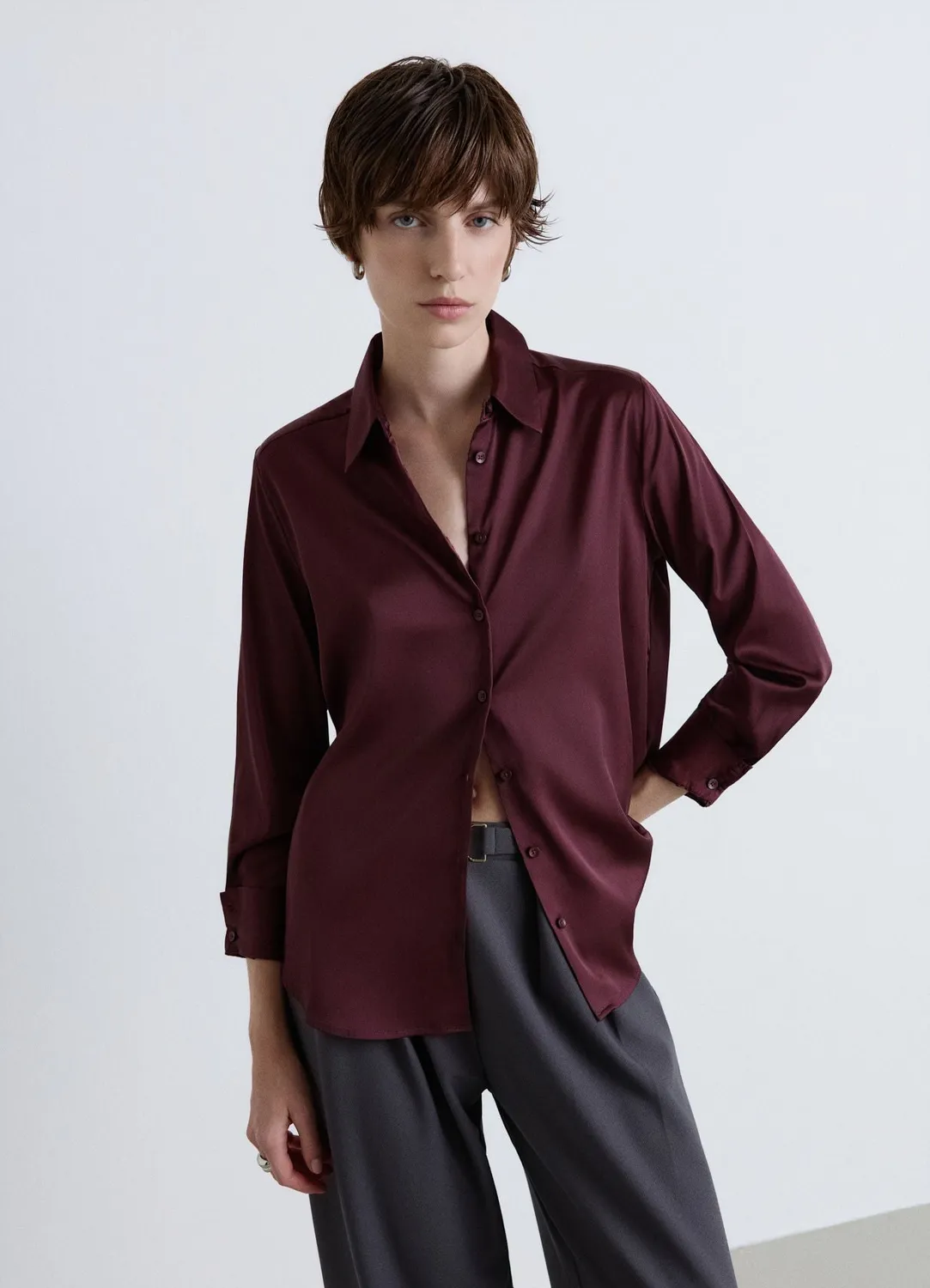 Calliope chemise unie femme satinée manches longues