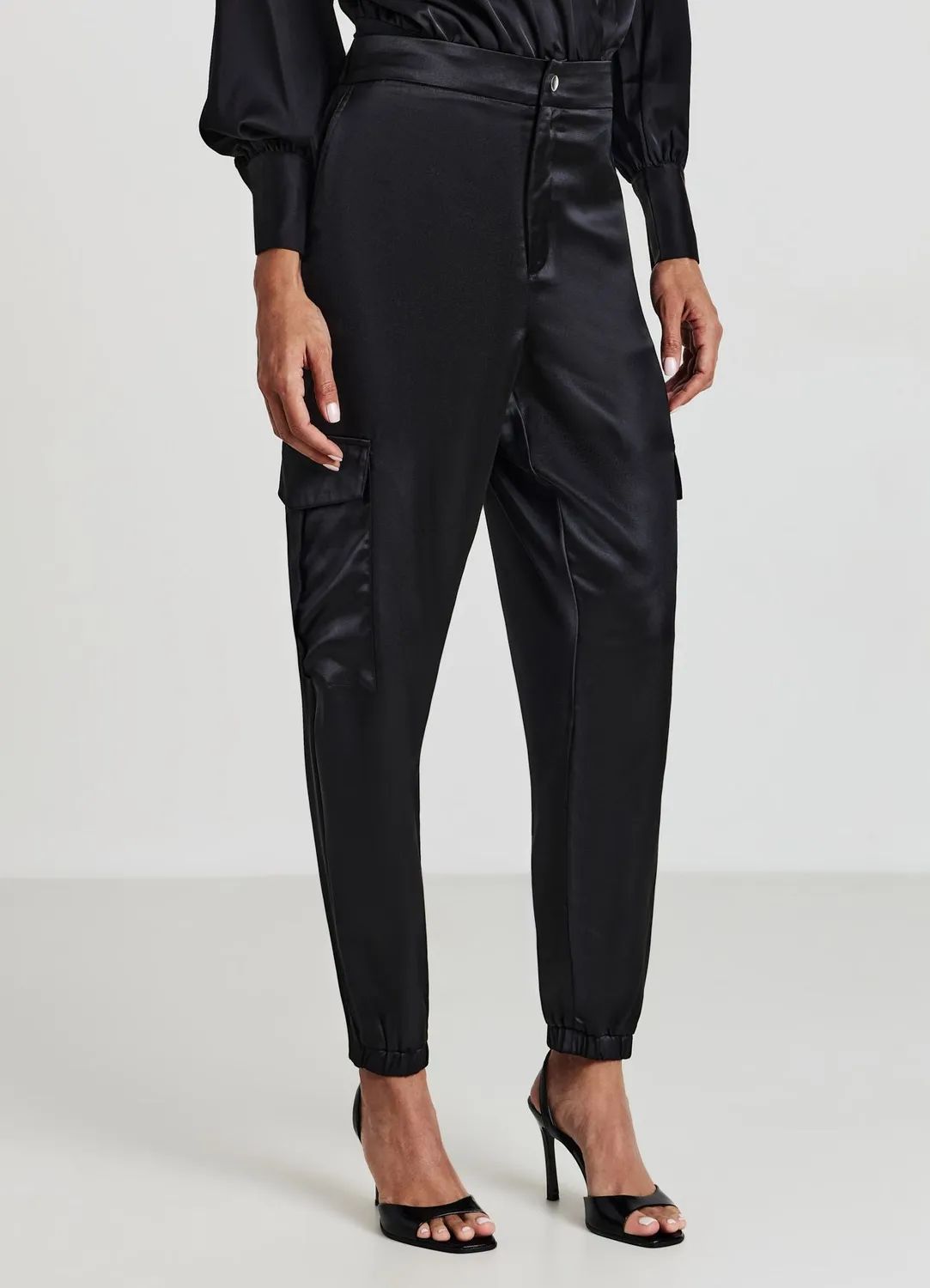 Calliope pantalon cargo femme aspect satiné poches