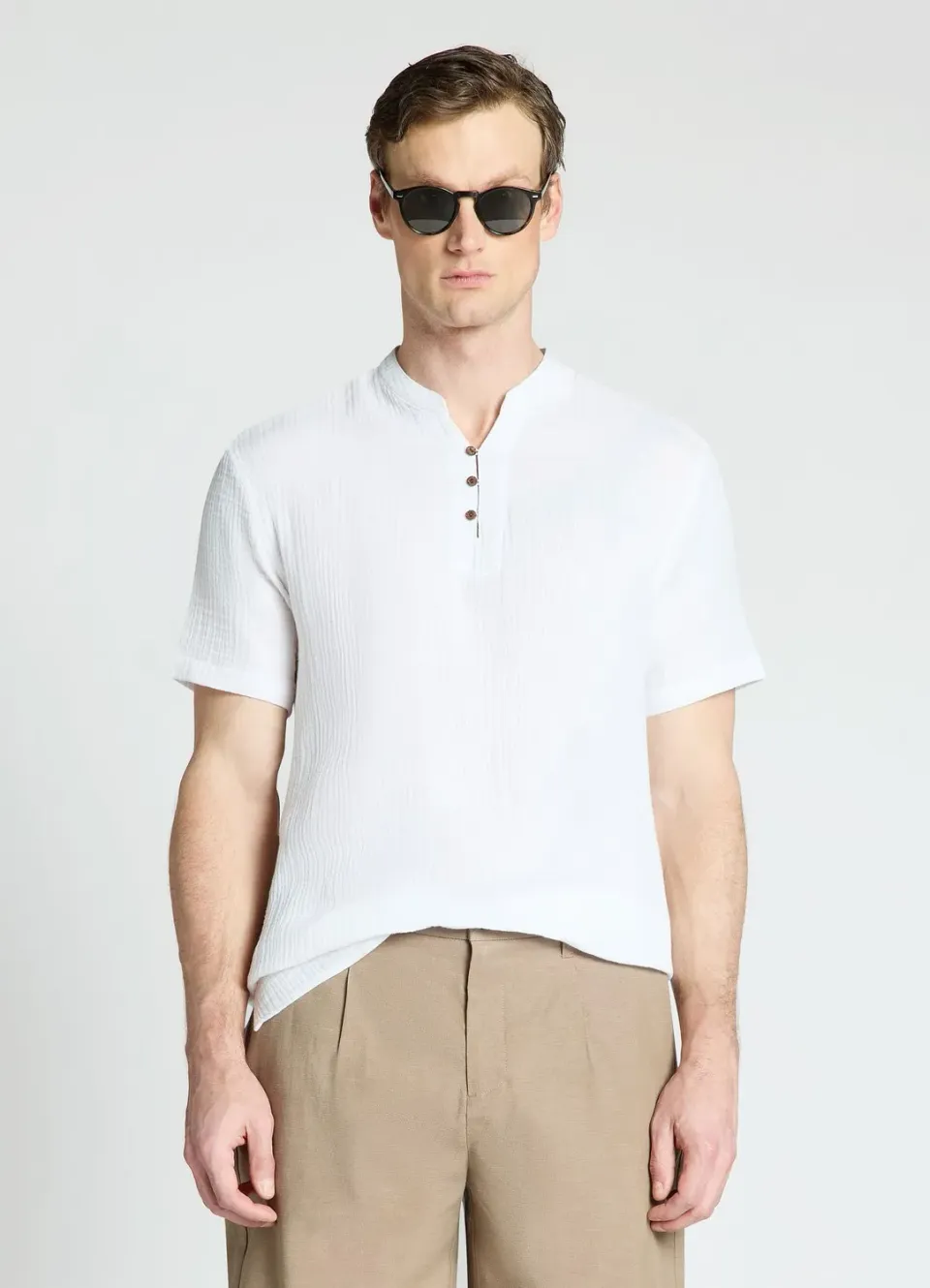Calliope chemise homme col coréen unie