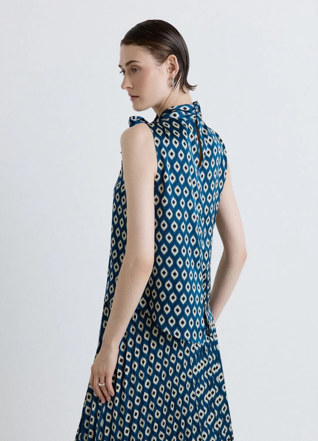 Calliope top satiné imprimé géométrique top femme