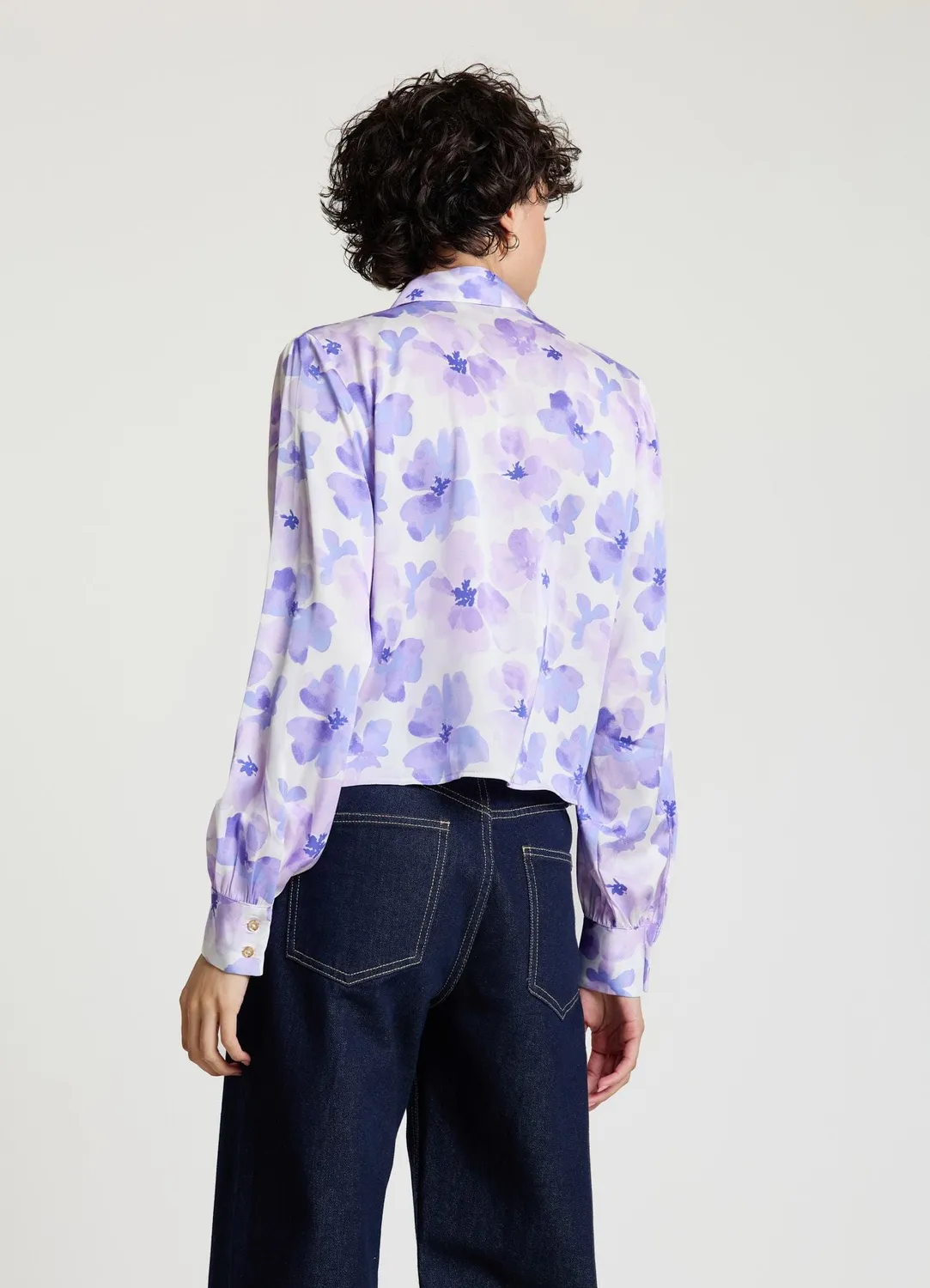 Calliope chemise satin fleuri femme crop manches ballon