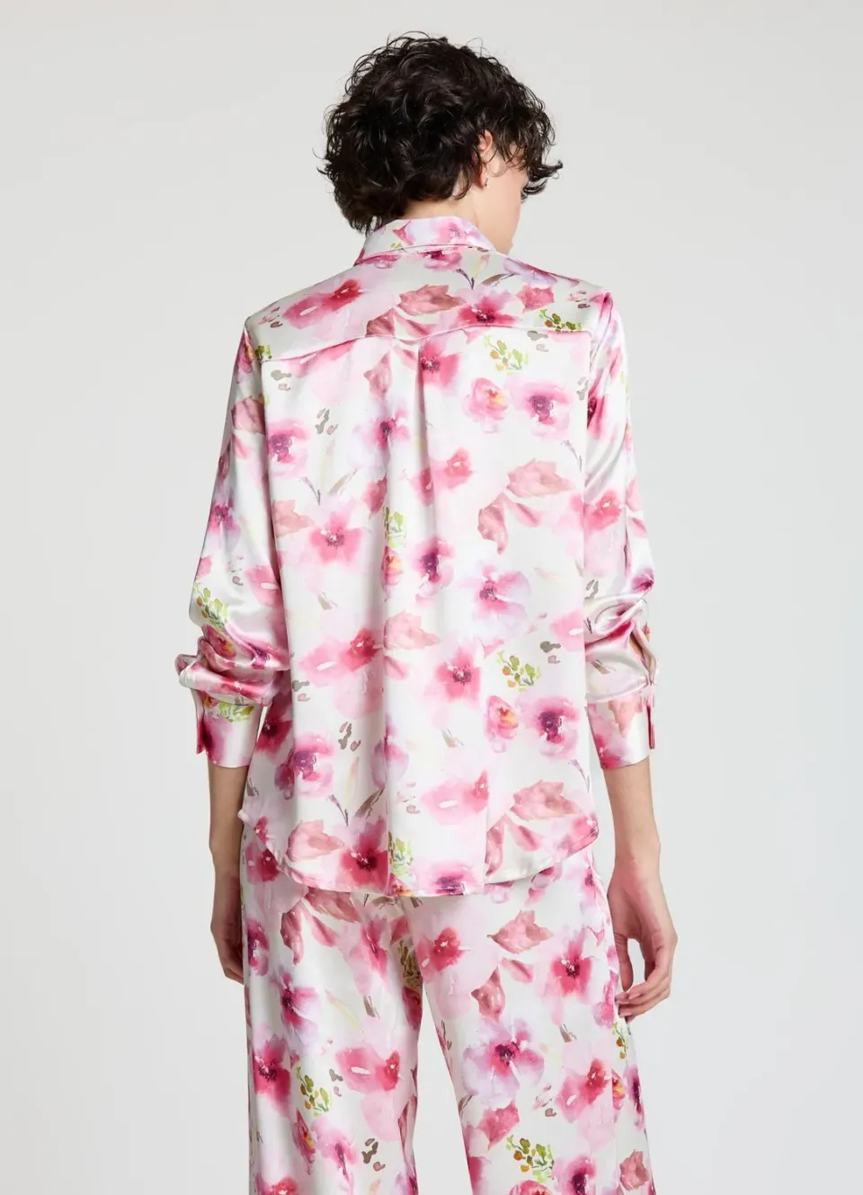 Calliope chemise fleurs femme satinée à cravate