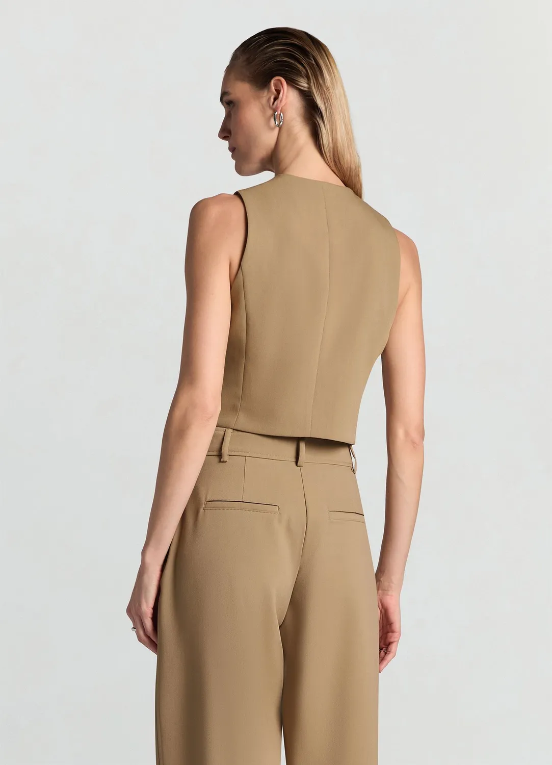 Calliope gilet court femme col V 3 boutons