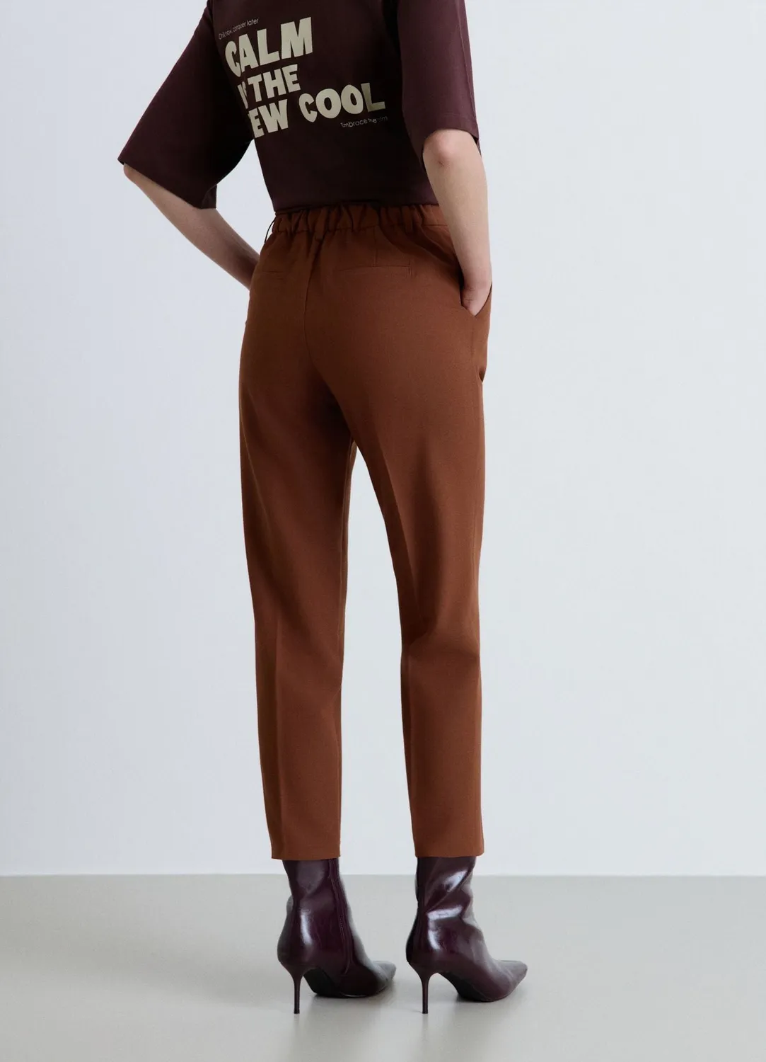 Calliope pantalon pinces femme taille haute jambe droite
