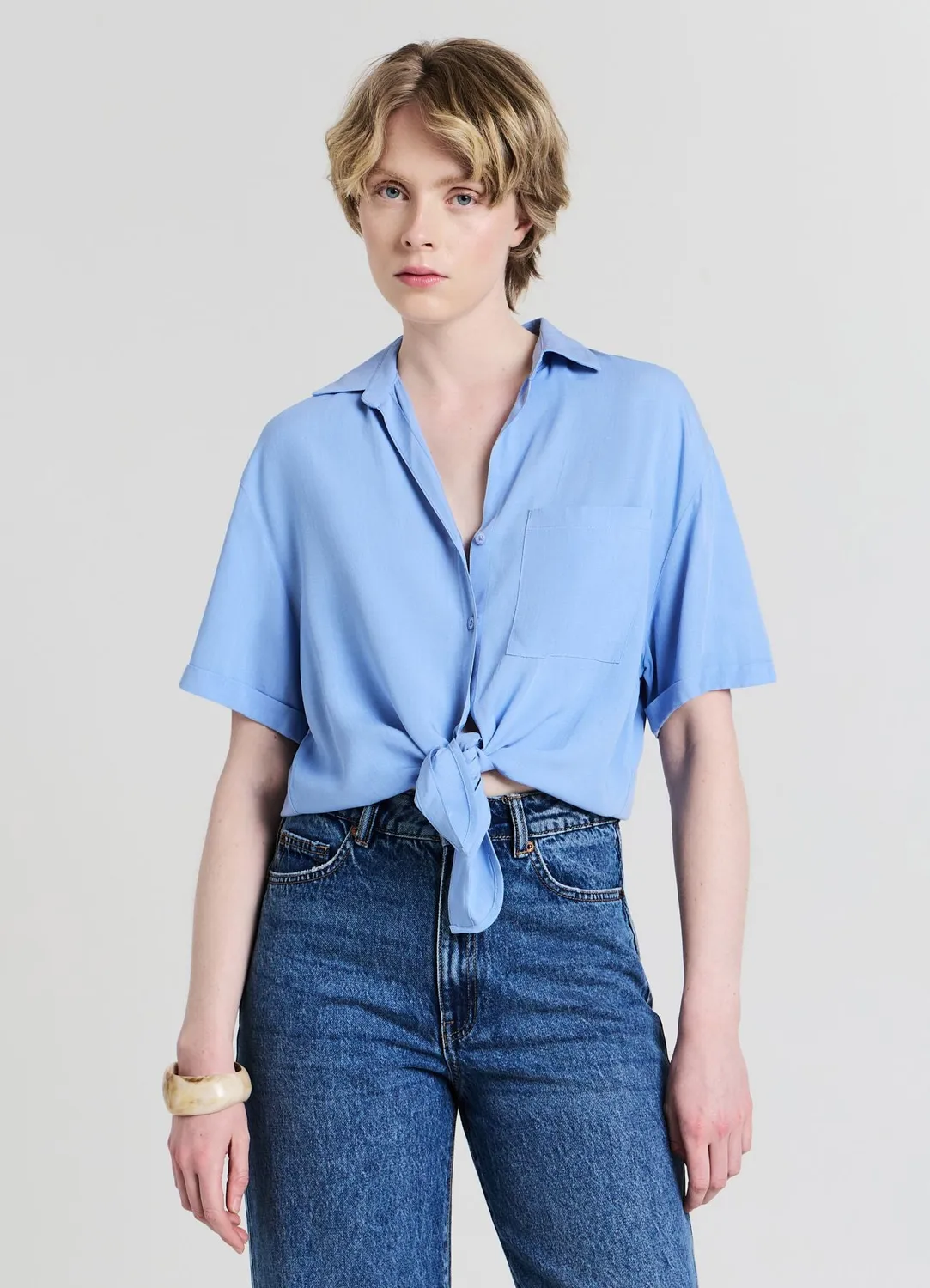 Calliope chemise nouée manches courtes femme