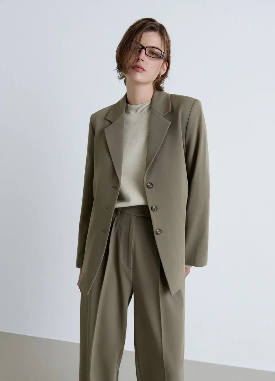 Calliope veste chemise femme unie à boutons ceinturée