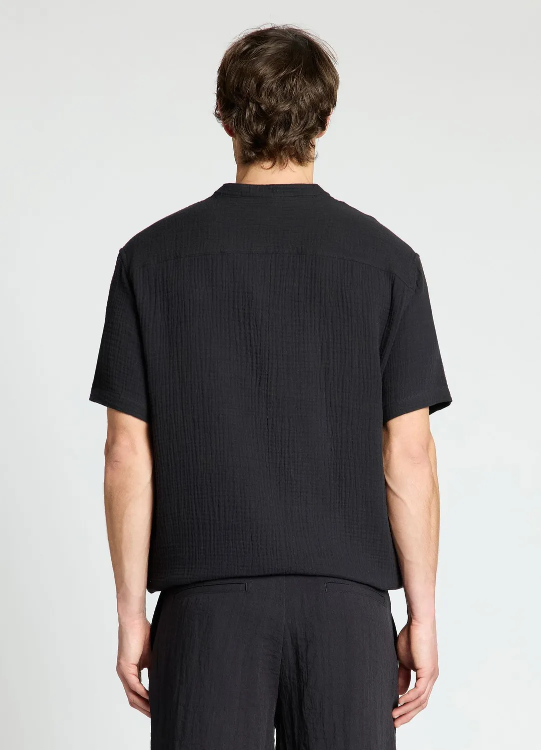 Calliope chemise homme col coréen manches courtes