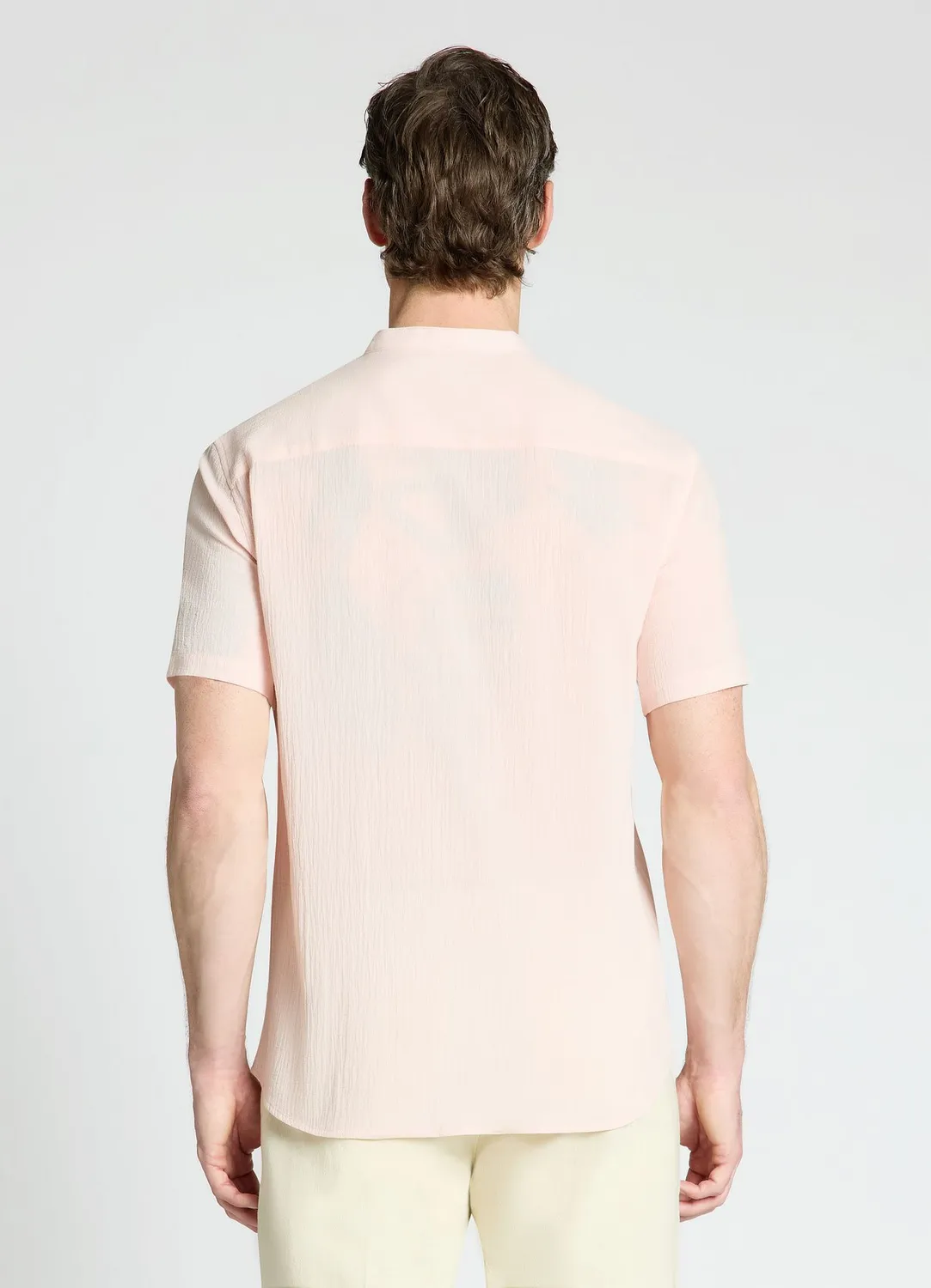 Calliope chemise homme col coréen manches courtes unie