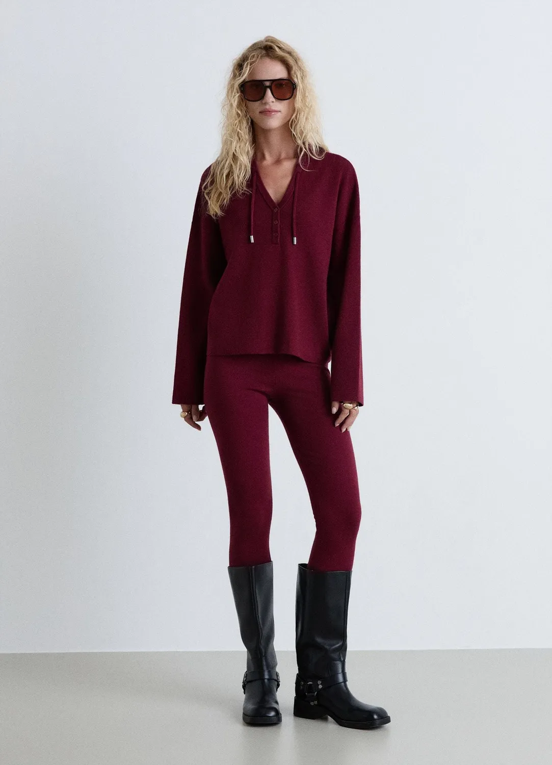 Calliope Sweat à capuche col V pull femme