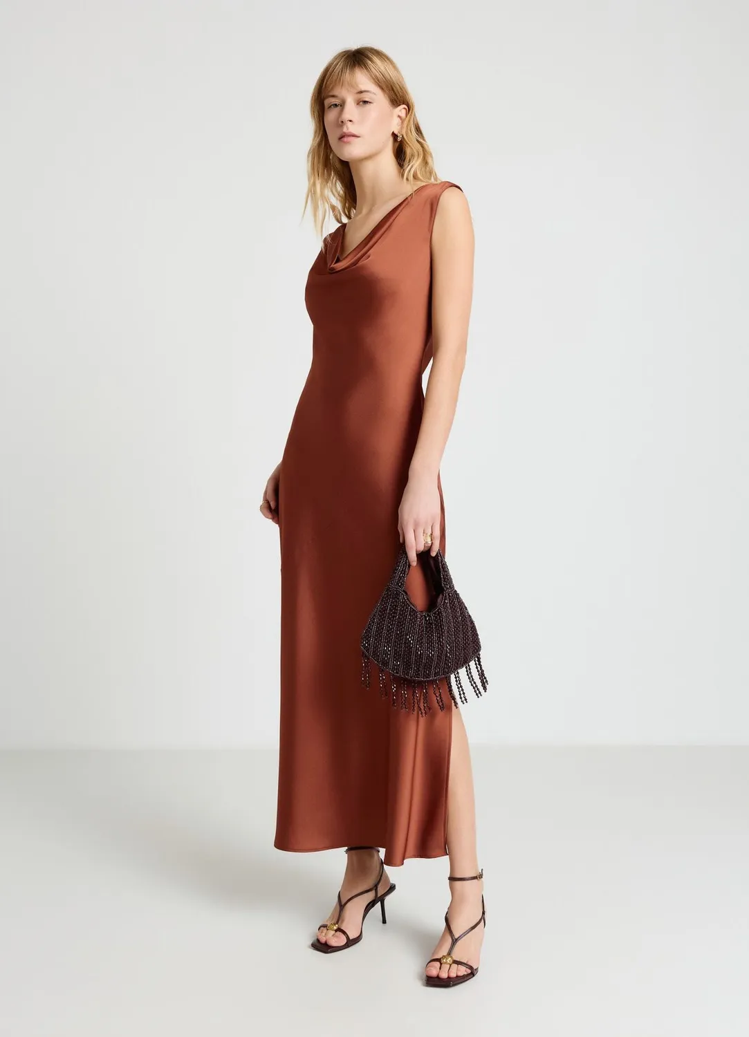 Calliope robe longue satinée dos lacé femme