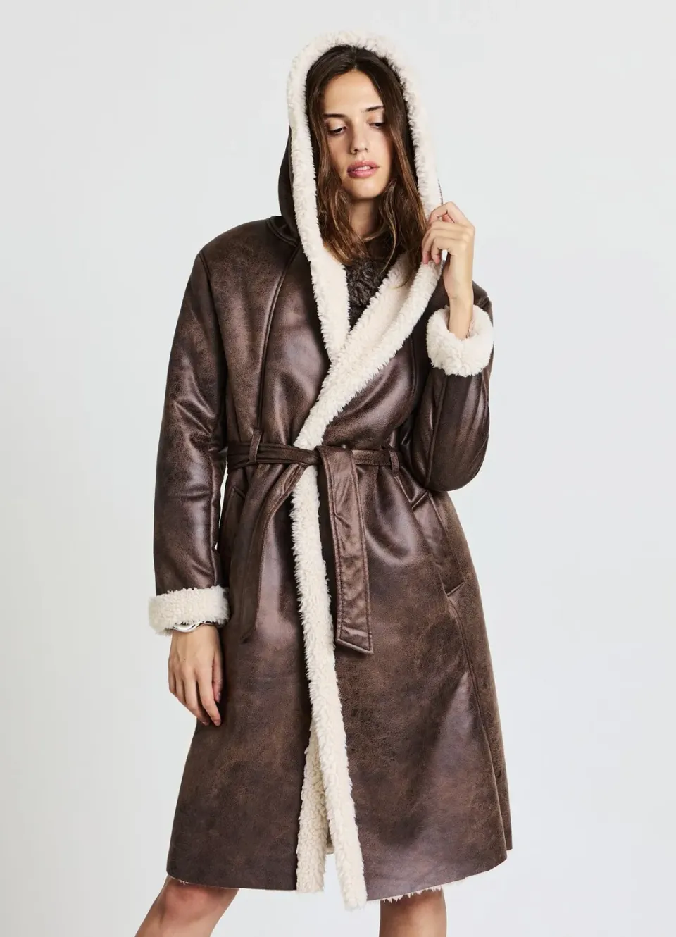 Calliope manteau long effet fourrure femme capuche