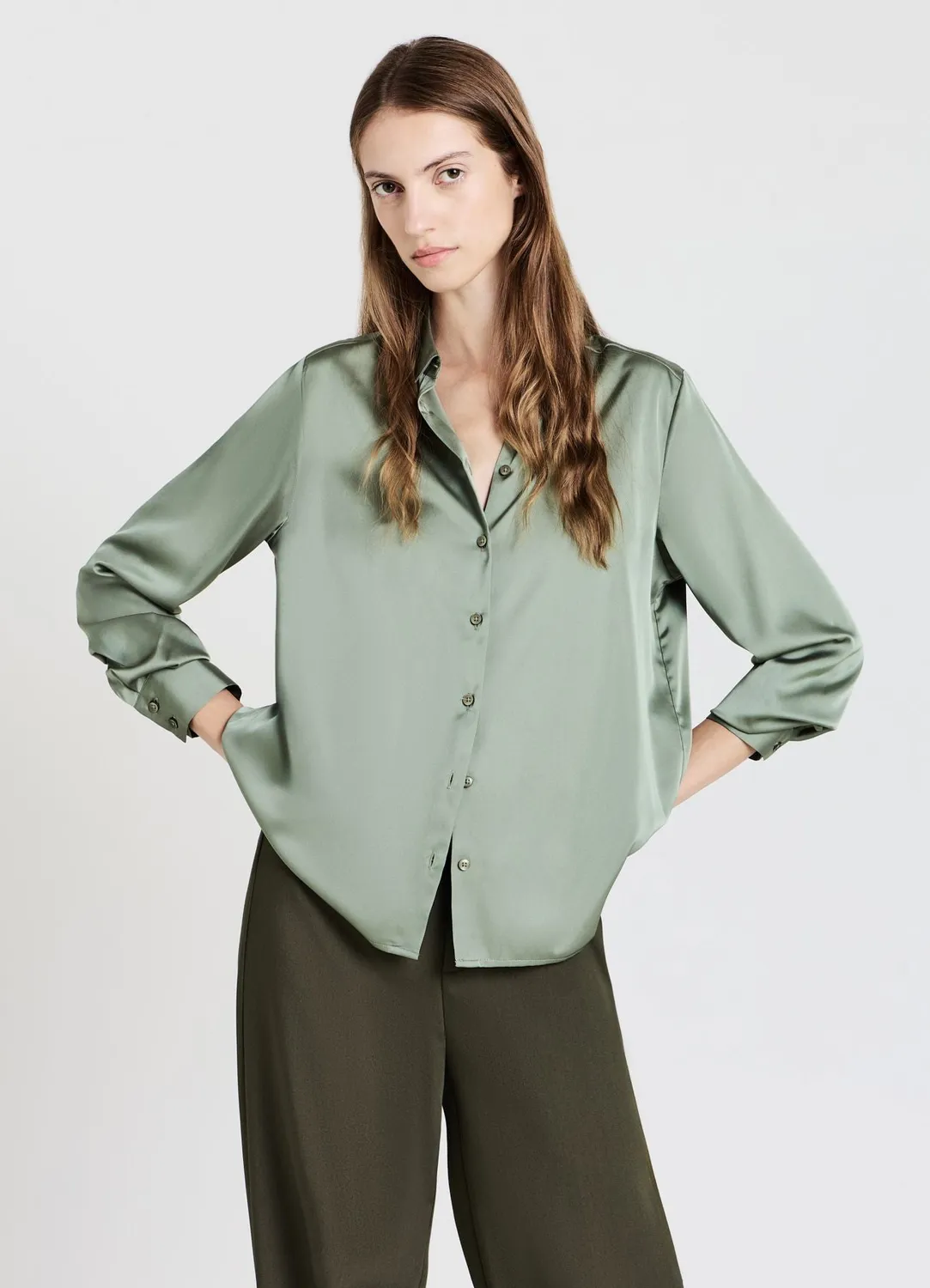 Calliope chemise satinee classique femme