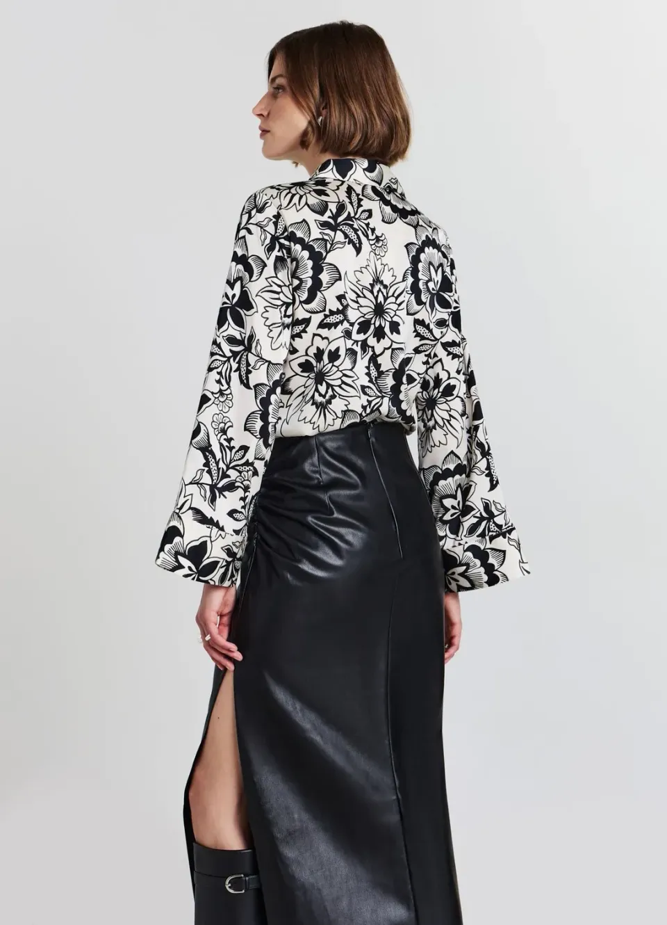 Calliope chemise kimono satinée motifs femme