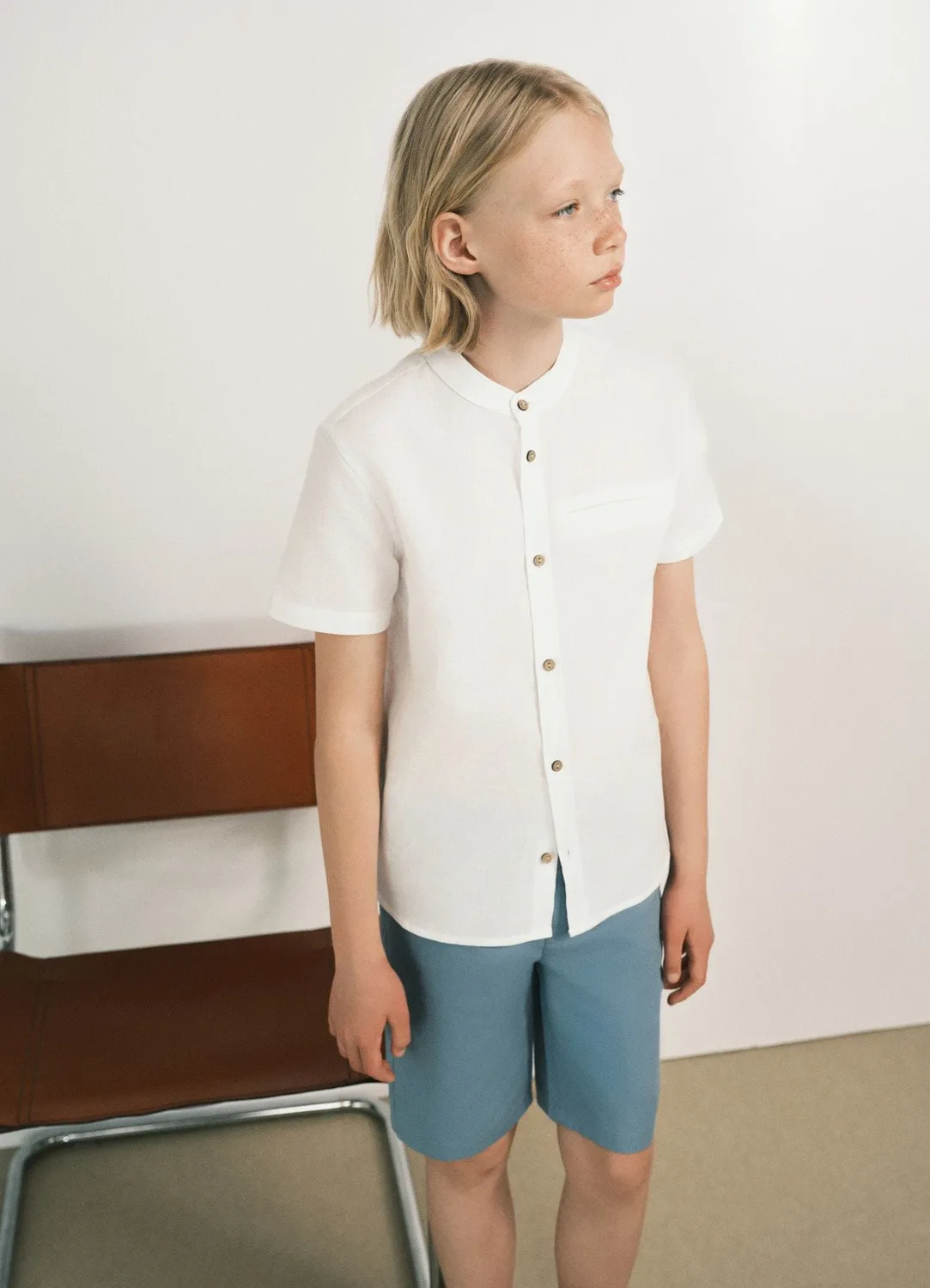 Calliope Chemise garçon col coréen manches courtes