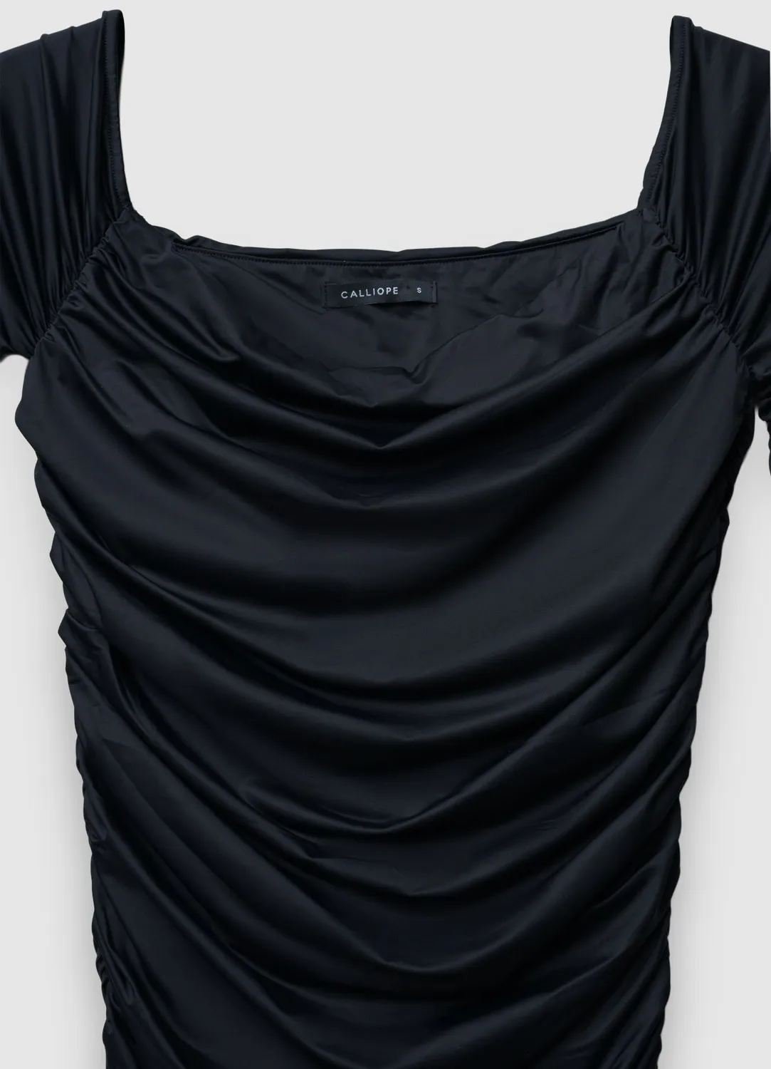 Calliope Atelier robe longue épaules dénudées froncée