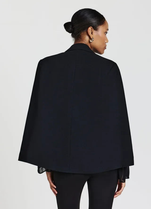 Calliope veste cape unie bouton cérémonie femme